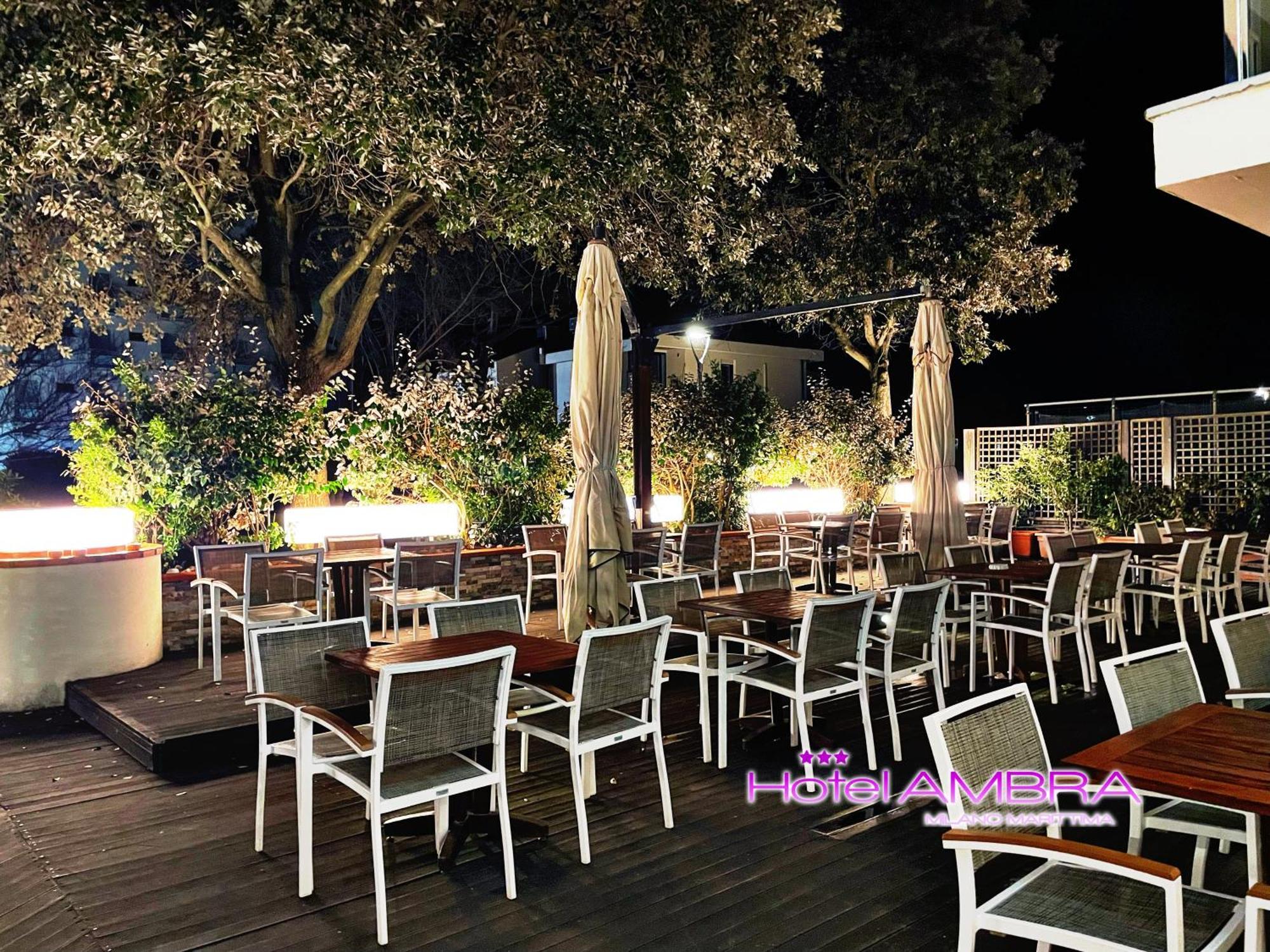 Hotel Ambra Milano Marittima Exterior photo