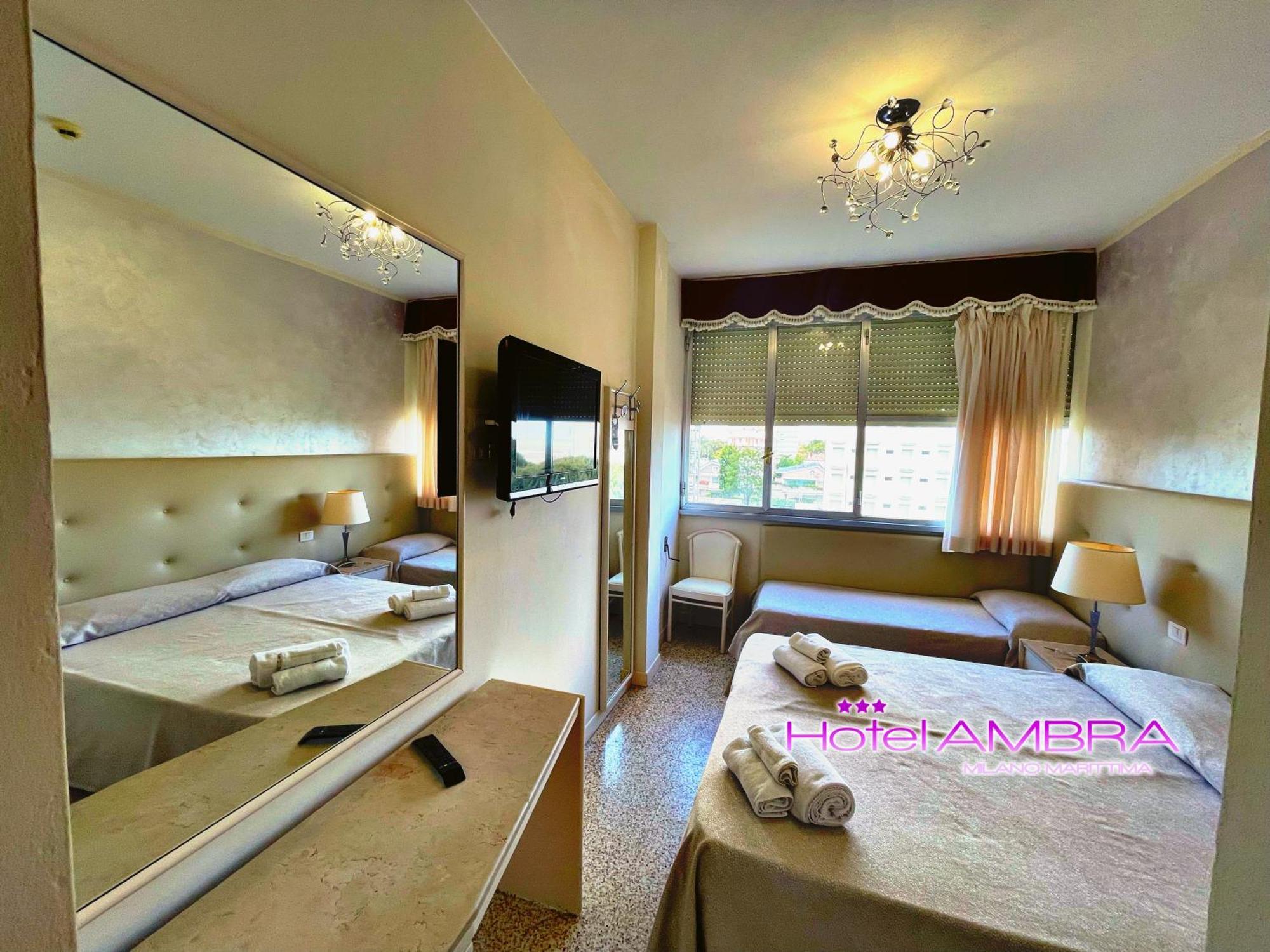 Hotel Ambra Milano Marittima Exterior photo