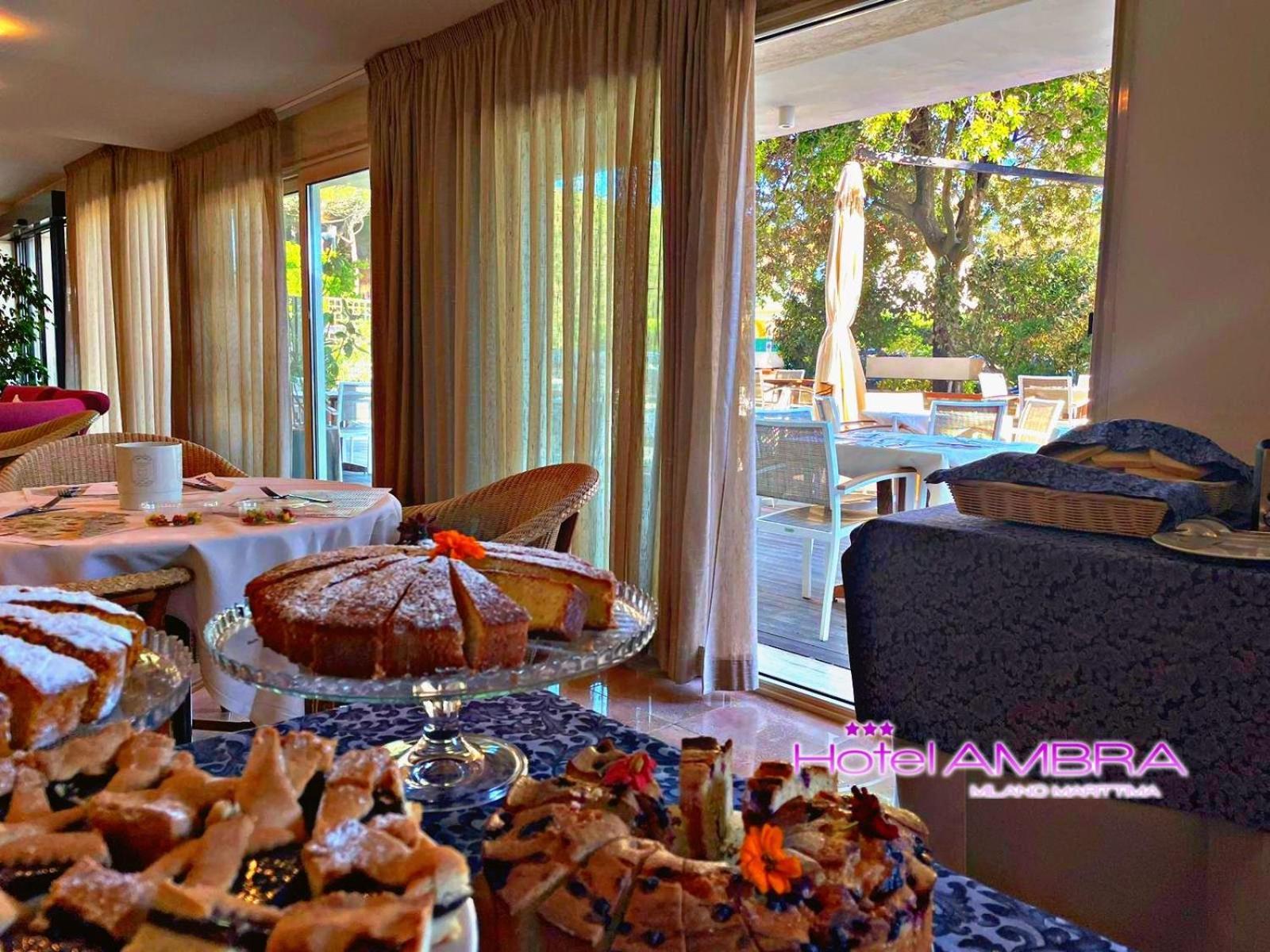 Hotel Ambra Milano Marittima Exterior photo